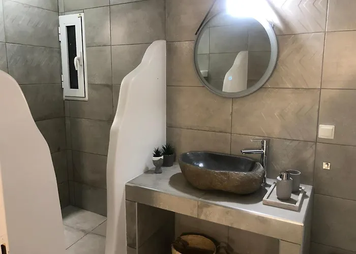 Francesca Secret Apartment